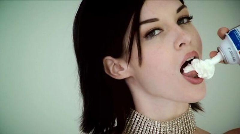 Stoya2