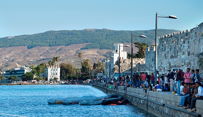 Σχέδιο για ανακατανομή 160.000 μεταναστών