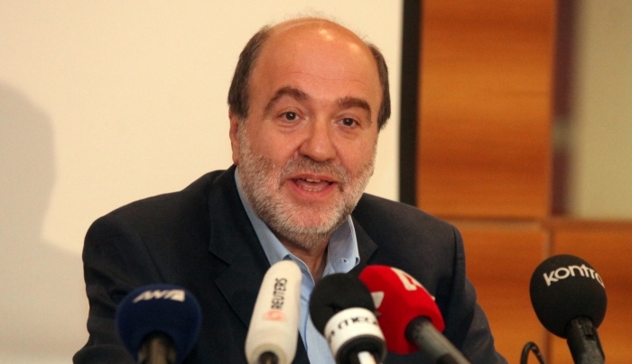 Αλεξιάδης: «Όχι» capital controls στους μισθούς - Δυνατότητα δέσμευσης θυρίδων για μεγαλοοφειλέτες