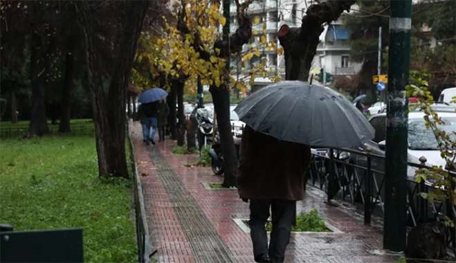 Καιρός σήμερα: Βροχερό σκηνικό με καταιγίδες στο Ιόνιο και χιόνια στα ορεινά – Άνοδος της θερμοκρασίας