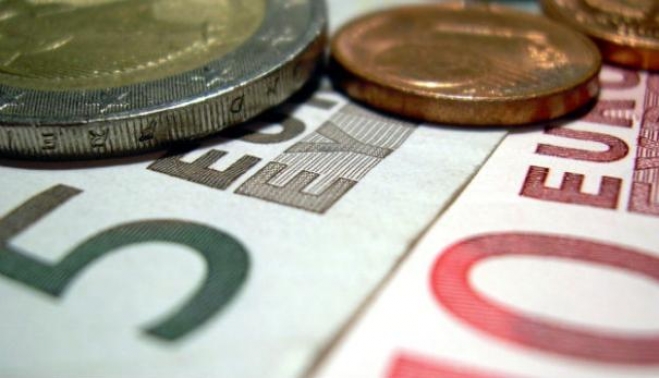Πώς θα μοιραστούν 240 εκατ. ευρώ σε 300.000 νοικοκυριά
