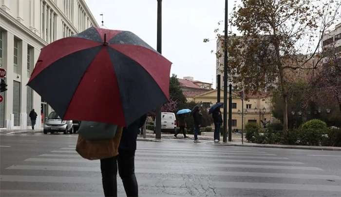 Καιρός σήμερα: Συννεφιασμένο σκηνικό με βροχές και καταιγίδες