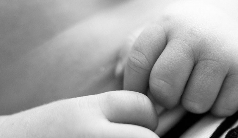 Ανθυποπλοίαρχος… «μαιευτήρας» ξεγέννησε γυναίκα εν πλω στη Θάσο