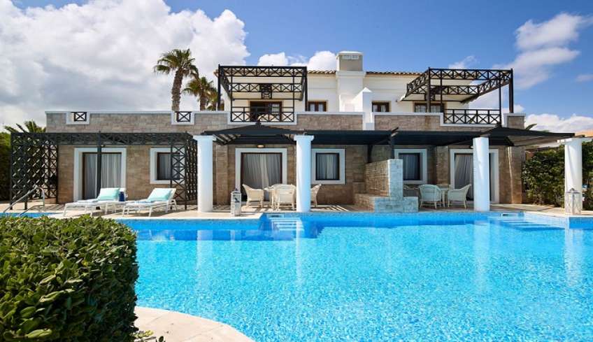 Έδωσαν τα χέρια Μήτσης – Αγγελόπουλος για τα δύο ξενοδοχεία στην Χερσόνησο | Το τίμημα
