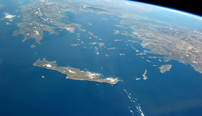 ΣΑΛΟ έχει προκαλέσει το πανό που έφτιαξαν οι Κρητικοί για τους δανειστές!!! (Φωτό)