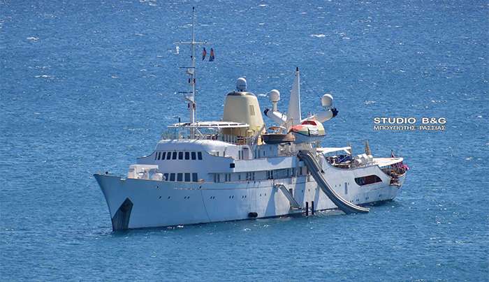Η ΘΡΥΛΙΚΗ ΘΑΛΑΜΗΓΟΣ «ΧΡΙΣΤΙΝΑ» ΤΟΥ ΩΝΑΣΗ ΣΤΟ ΝΑΥΠΛΙΟ (ΦΩΤΟ-ΒΙΝΤΕΟ)