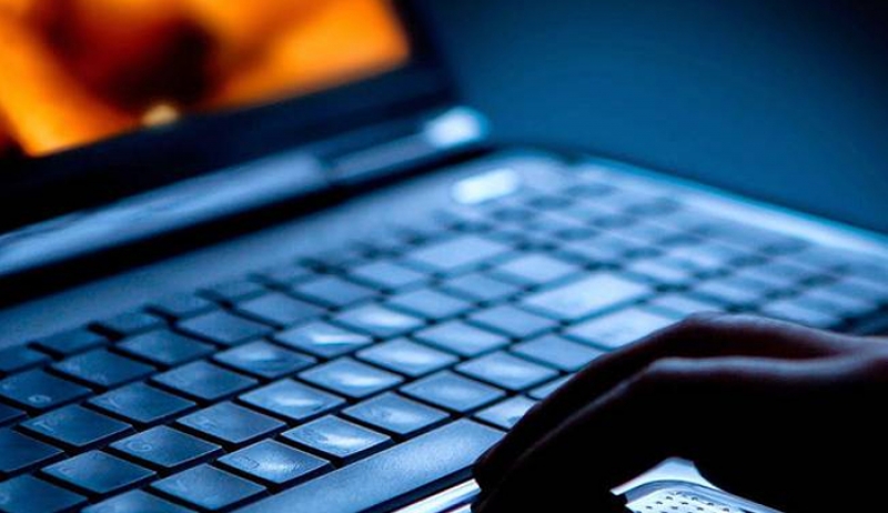 Χειροπέδες σε 55χρονο που «σήκωνε» διαδικτυακές κάρτες ανυποψίαστων χρηστών