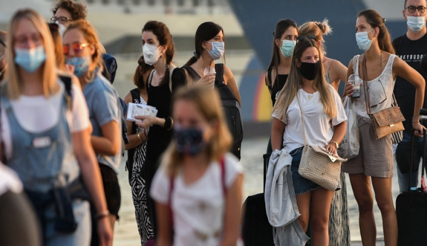 Όλο το σχέδιο της κυβέρνησης για τα rapid test των τουριστών που θα «ξεκλειδώσουν» το καλοκαίρι