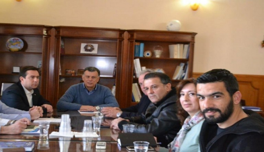 «Ποιοι προσπαθούν να φιμώσουν το Τοπικό Συμβούλιο Πυλίου που έχει σηκώσει ανάστημα για το φλέγον ζήτημα του χωριού μας και ολόκληρου του νησιού;»