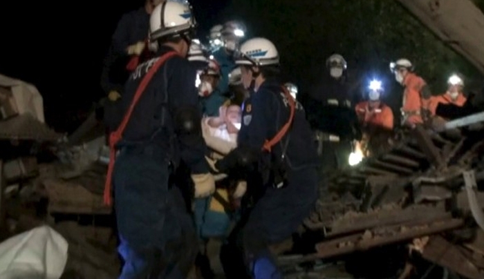 Ισχυρότατος σεισμός 7,4 Ρίχτερ συγκλονίζει την Ιαπωνία - Προειδοποίηση για τσουνάμι