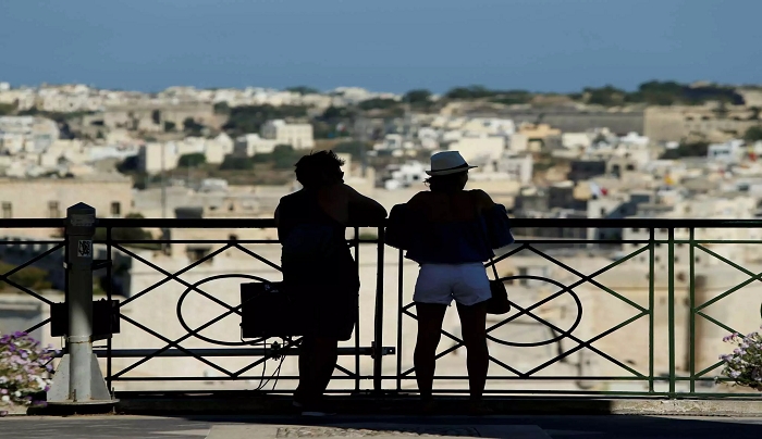 Τουρισμός: Ολοταχώς για άνοιγμα στις 14 Μαρτίου – Ο προβληματισμός για τις μετακινήσεις από νομό σε νομό