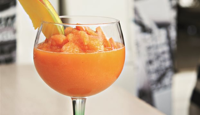 Smoothie με καρότα και σταφύλι