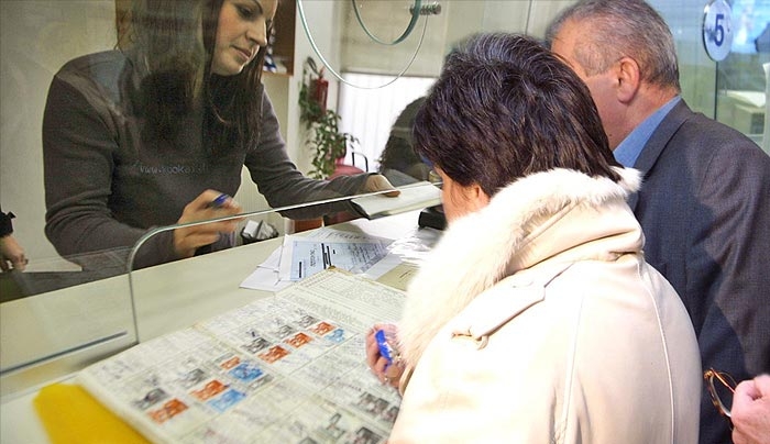 «Λυπητερή» γι' άλλους 25.000 συνταξιούχους - «Ψαλίδι» έως 40% στις επικουρικές