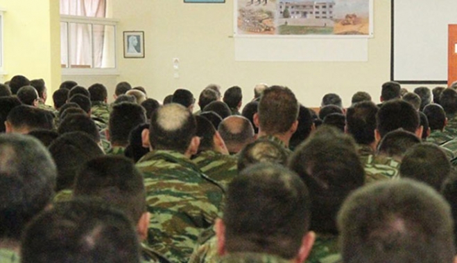 Φαντάροι στις τάξεις για την κάλυψη εκπαιδευτικών κενών