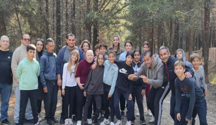 Σε από κοινού αθλοπαιδίες επιδόθηκαν μαθητές του 1ου Δημοτικού Σχολείου Κω &amp; παιδιά του Σβουρένειου στην Παναγιά Τσουκαλαριά