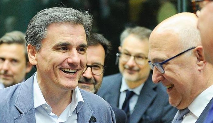 Λευκός καπνός για αξιολόγηση &amp; χρέος