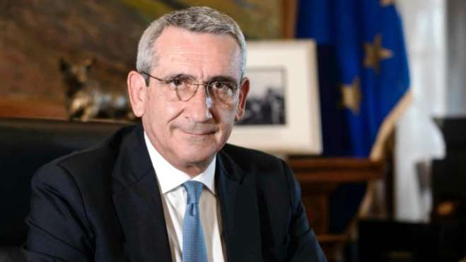 Εξοργισμένος με την κατάσταση με τους μετανάστες ο περιφερειάρχης Γιώργος Χατζημάρκος
