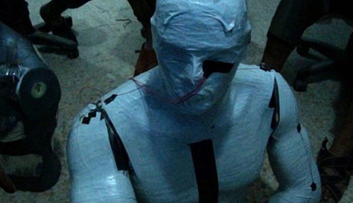 «Εργαστήριο θανάτου» του ISIS: Οι πύραυλοι και τα αυτοκίνητα-βόμβες χωρίς οδηγούς