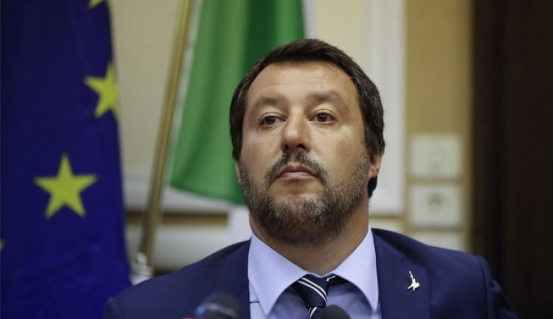 "Μετά τα λιμάνια κλείνουμε και τα αεροδρόμια"