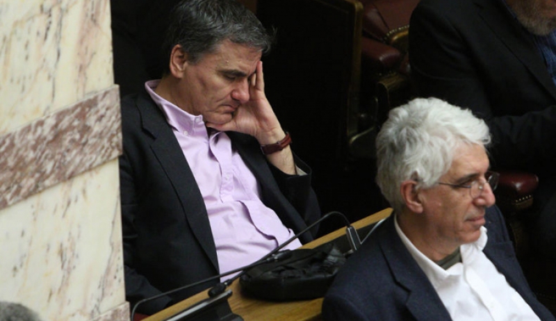 Πώς «κόπηκε» η ανάπτυξη: Πλεόνασμα 10,9 δισ. ευρώ από αχρείαστα μέτρα