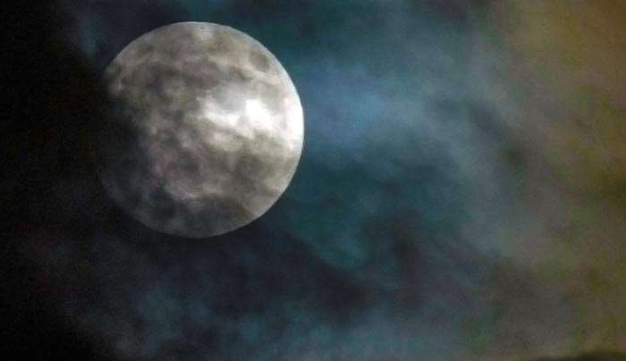 Μαγικές φωτογραφίες από την υπερπανσέληνο
