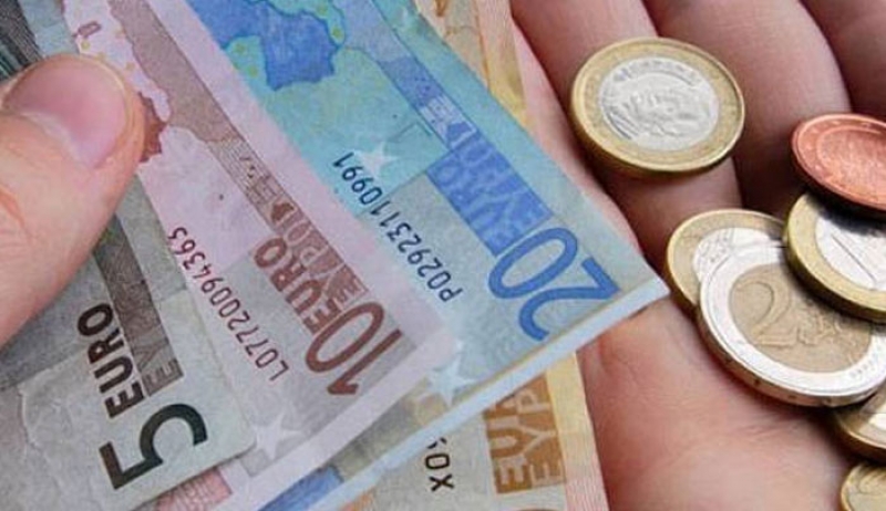 Έρχονται αυξήσεις μισθών σε 300.000 υπαλλήλους - Ποιους αφορά