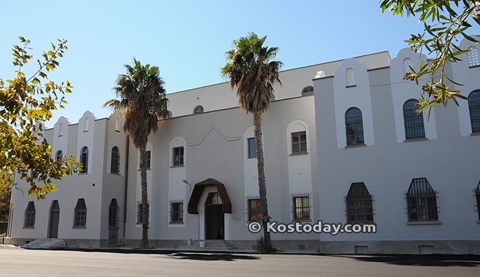 Συνεχίζονται οι εργασίες στο 7ο Δημοτικό Σχολείο Κω - Ασφαλτόστρωση αύλειου χώρου (φωτό)
