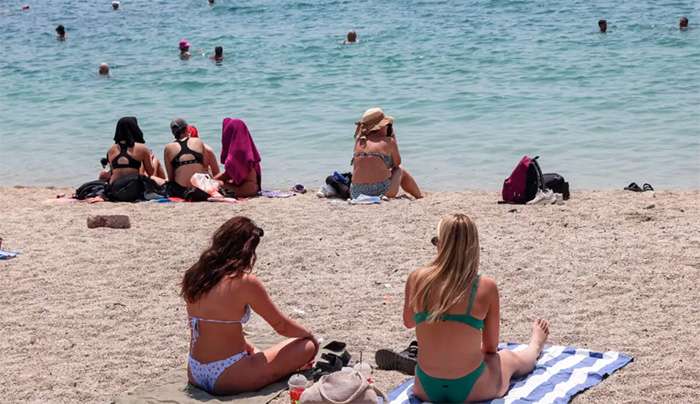 Καιρός σήμερα: Ηλιοφάνεια, εξασθένιση βοριάδων και άνοδος θερμοκρασίας στους 38 βαθμούς