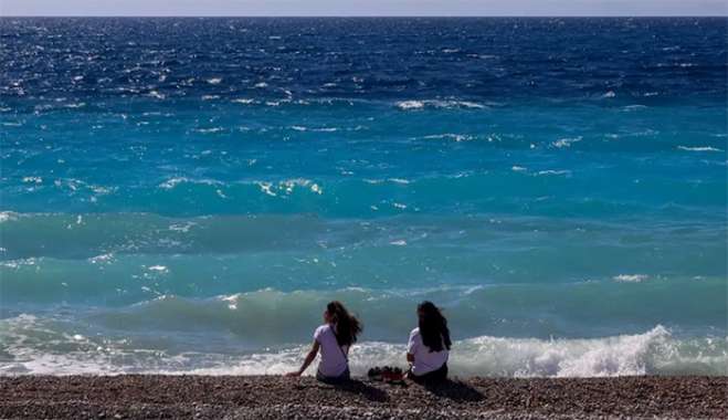 Καιρός σήμερα: Τοπικές βροχές με την θερμοκρασία να φτάνει τους 33 βαθμούς Κελσίου