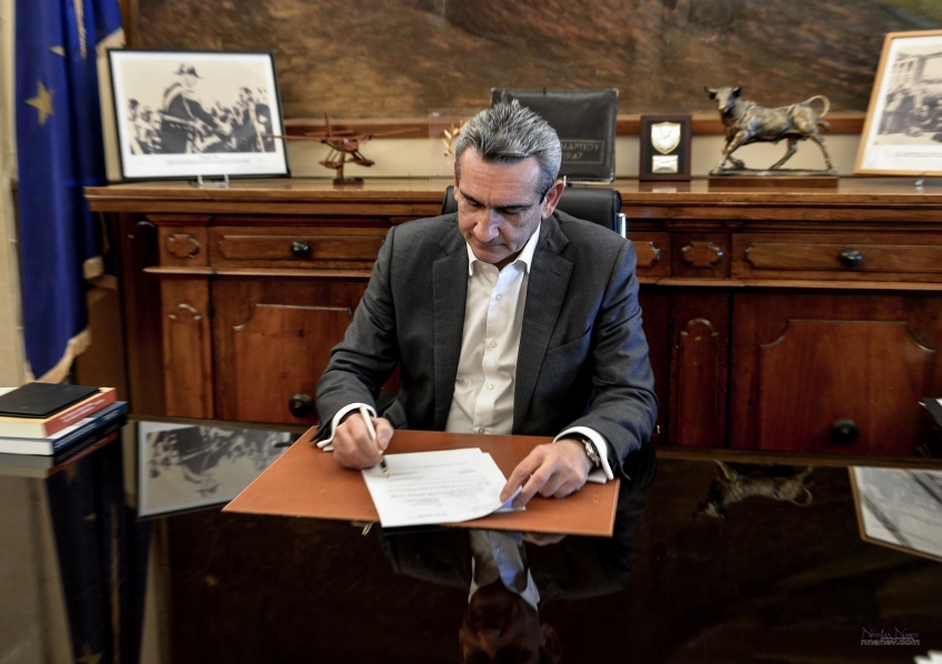 Από την Περιφέρεια η αποκατάσταση του οδικού δικτύου Σύμης, που καταστράφηκε από τις πλημμύρες του 2017