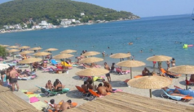 Από χθες η ηλεκτρονική υποβολή αιτήσεων για τις 300.000 επιταγές κοινωνικού τουρισμού του ΟΑΕΔ