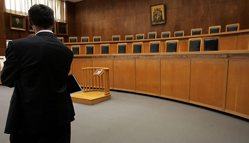 Με τριήμερη αποχή απειλούν οι δικηγόροι αν δεν ληφθούν μέτρα στα δικαστήρια για τον κορωνοϊ