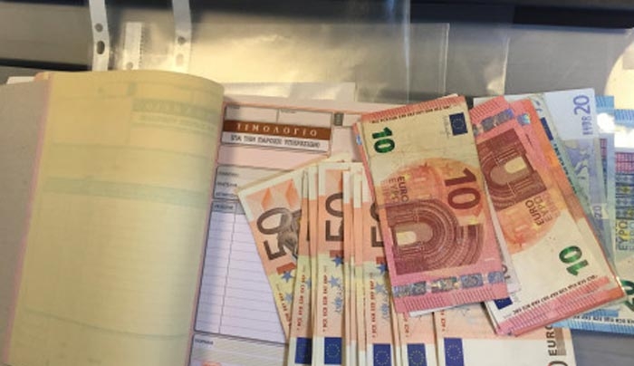 Κλείσιμο βιβλίων με... 100 ευρώ πρόστιμο – Όλη η εγκύκλιος