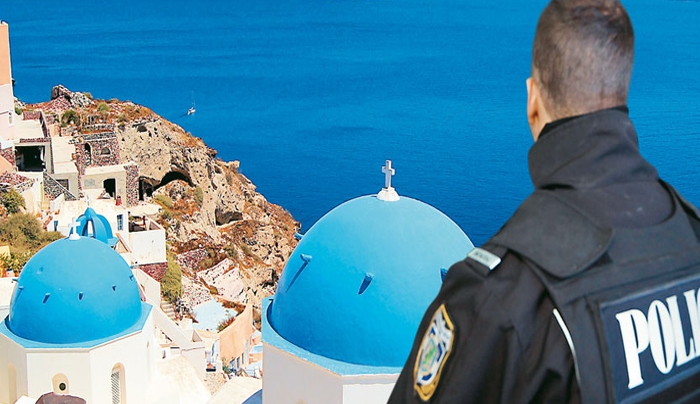 Κύκλωμα δουλεμπόρων στο ΑΤ Σαντορίνης
