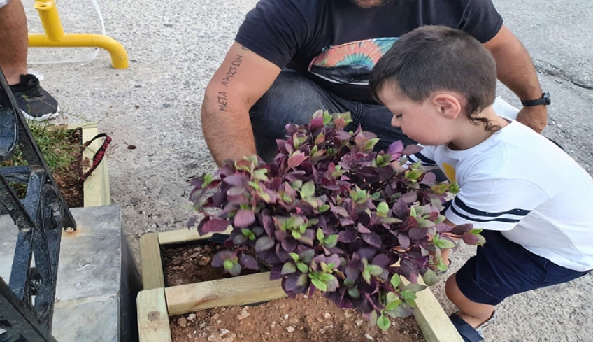 Νησιωτικοί λουλουδόκηποι στη Χάλκη