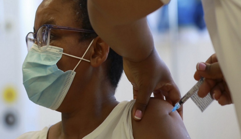 Η Johnson &amp; Johnson κατέθεσε αίτημα στον ΠΟΥ για έγκριση του εμβολίου της κατά του κορωνοϊού