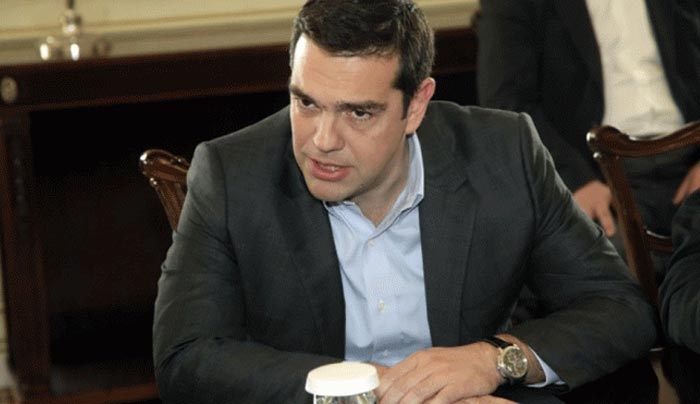 Άστραψε και βρόντηξε ο Αλ. Τσίπρας για τις καθυστερήσεις των hotspots