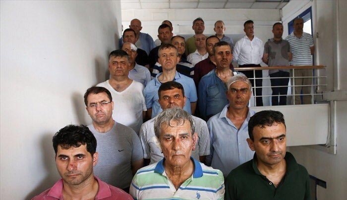 Αυτοί είναι οι εγκέφαλοι του πραξικοπήματος - Χτυπημένοι και ταπεινωμένοι (φωτό - βίντεο)