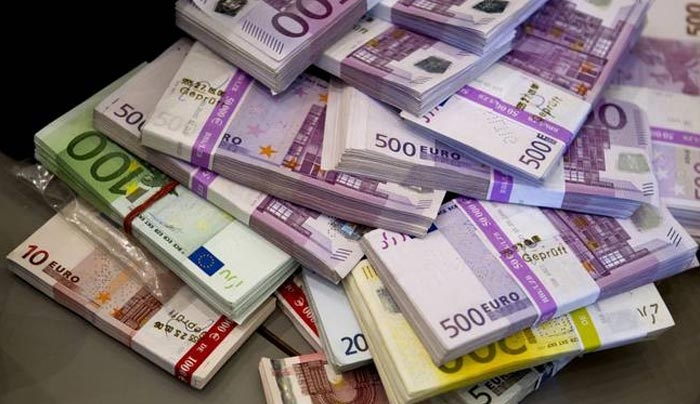 Στον «πάγο» φορολογική αμνηστία και περιουσιολόγιο