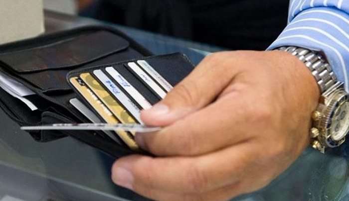 Μετρητά τέλος: Όλες οι συναλλαγές με κάρτα