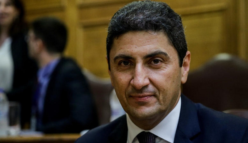 Ο Μητσοτάκης "κόβει τη μπάλα" στον Αυγενάκη- Το κλειδιά σε FIFA- UEFA