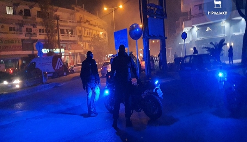 Ρόδος: Πανικός από φωτιά σε αποθήκη πολυκατοικίας