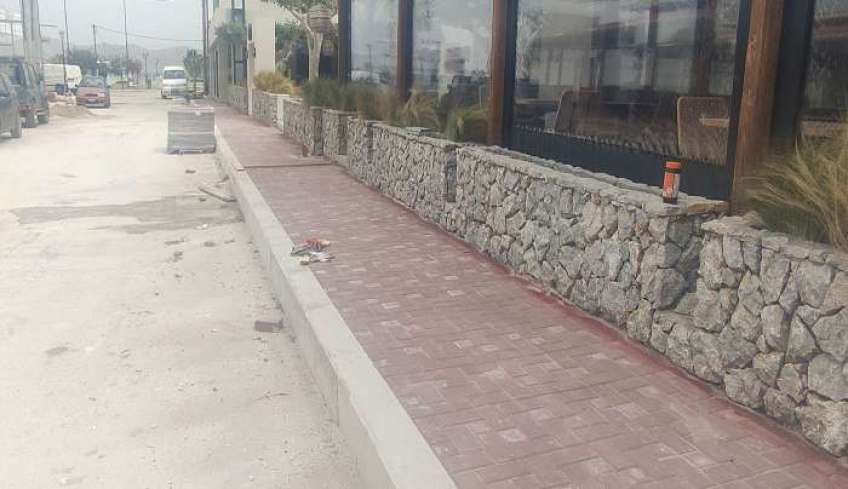 Δήμος Κω: Πλύσιμο κεντρικής οδού Τιγκακίου στο τμήμα του έργου της ανάπλασης που έχει ήδη ολοκληρωθεί