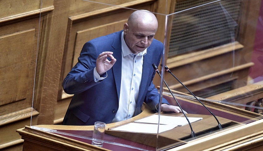 Ν. Σαντορινιός: «Οι αυξήσεις των καυσίμων στα νησιά μας θα μπορούσαν να είχαν μετριαστεί αν η κυβέρνηση δεν είχε καταργήσει το Μεταφορικό Ισοδύναμο»