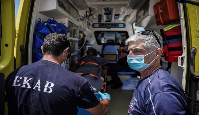 Παρ’ ολίγον τραγωδία με 50χρονο ιερέα στην Αμαλιάδα, τον τσίμπησε σκούρκος