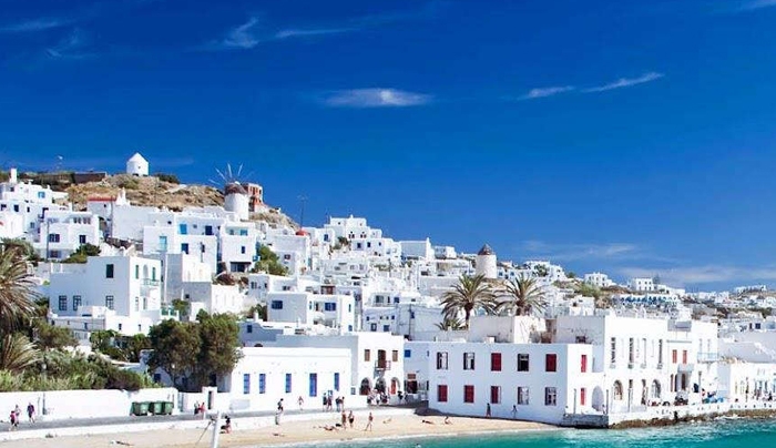 Να σώσουμε στο "και πέντε" την παρτίδα του τουρισμού