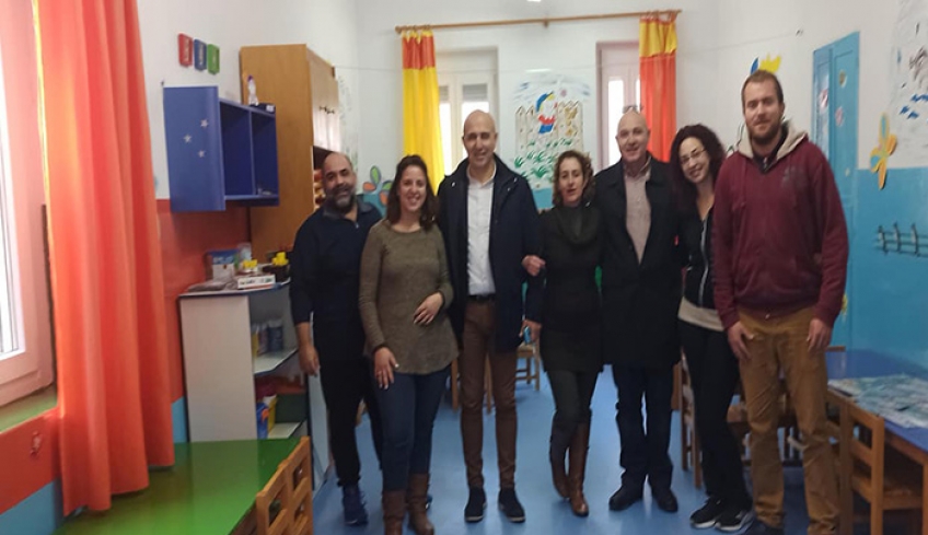 ΟΛΟΚΛΗΡΩΘΗΚΕ Η ΤΟΠΟΘΕΤΗΣΗ ΝΕΟΥ ΕΙΔΙΚΟΥ ΤΑΠΗΤΑ ΣΤΟΝ ΠΑΙΔΙΚΟ ΣΤΑΘΜΟ ΛΑΚΚΙΟΥ