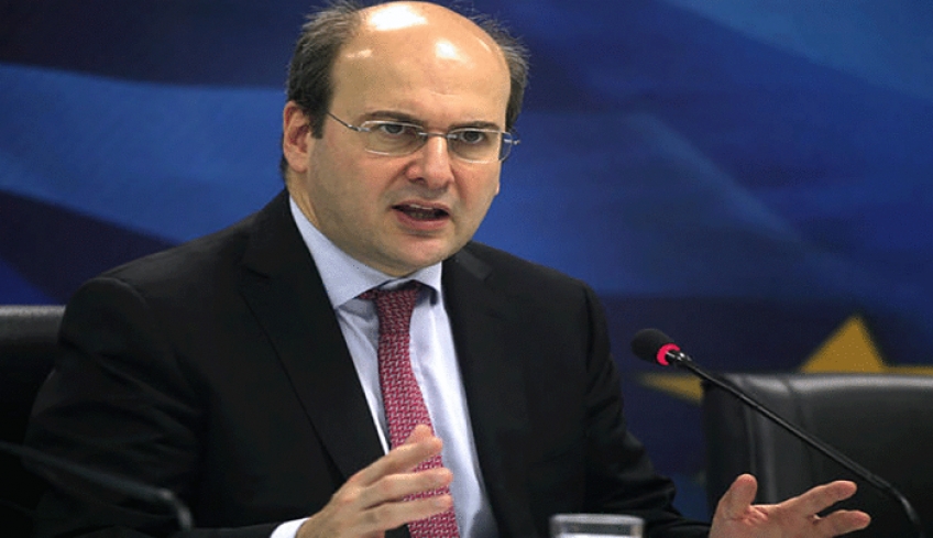 ΥΠΕΝ: Επιδοτήσεις και για ηλεκτρικά ταξί και μικρά βαν