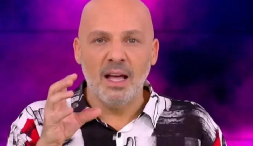Ο Μουτσινάς “αδειάζει” το Bachelor: «Η ξεφτίλα από μόνη της»