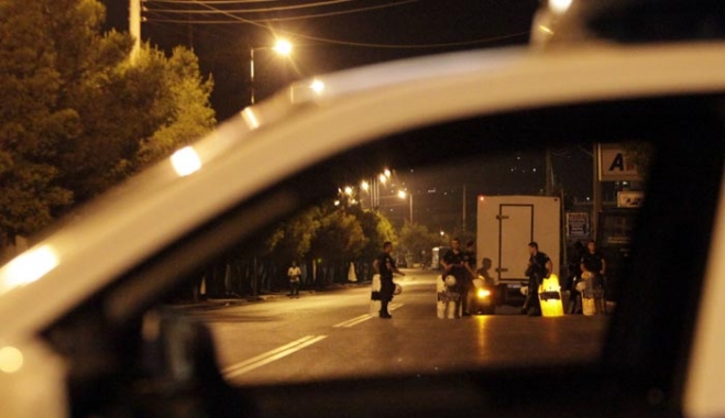 «Πεδίο μάχης» η Πλατεία Βάθης – Επεισόδια μεταξύ μεταναστών